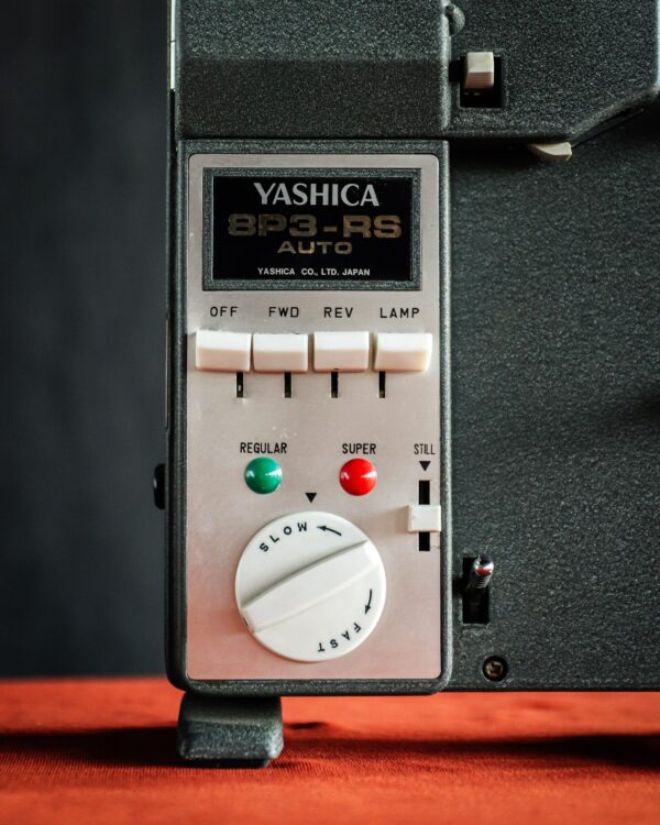 Vintage Yashica Projeksiyon Makinesi   - Kod 3013