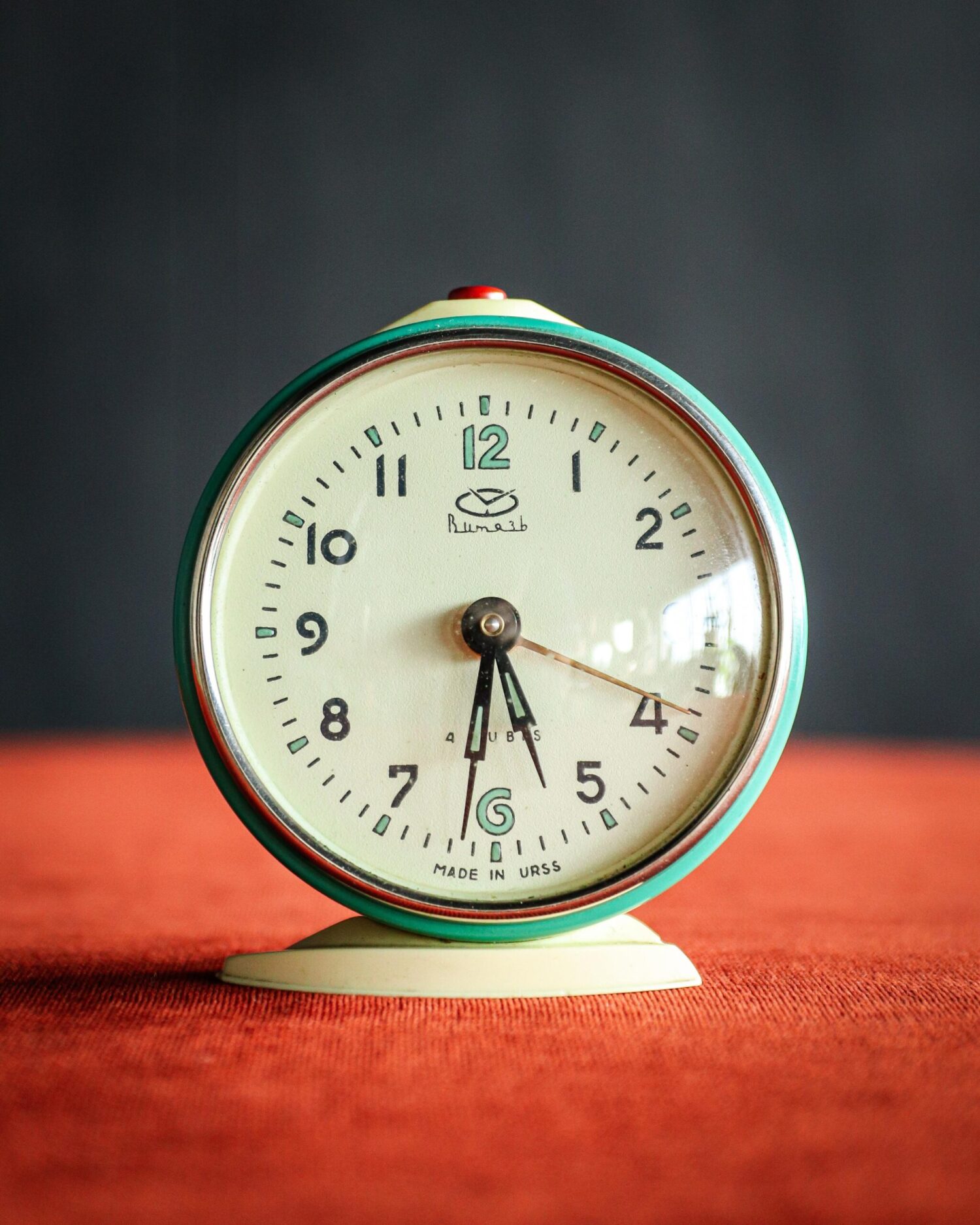 Vintage Rus Çalar Saat - Görsel 1