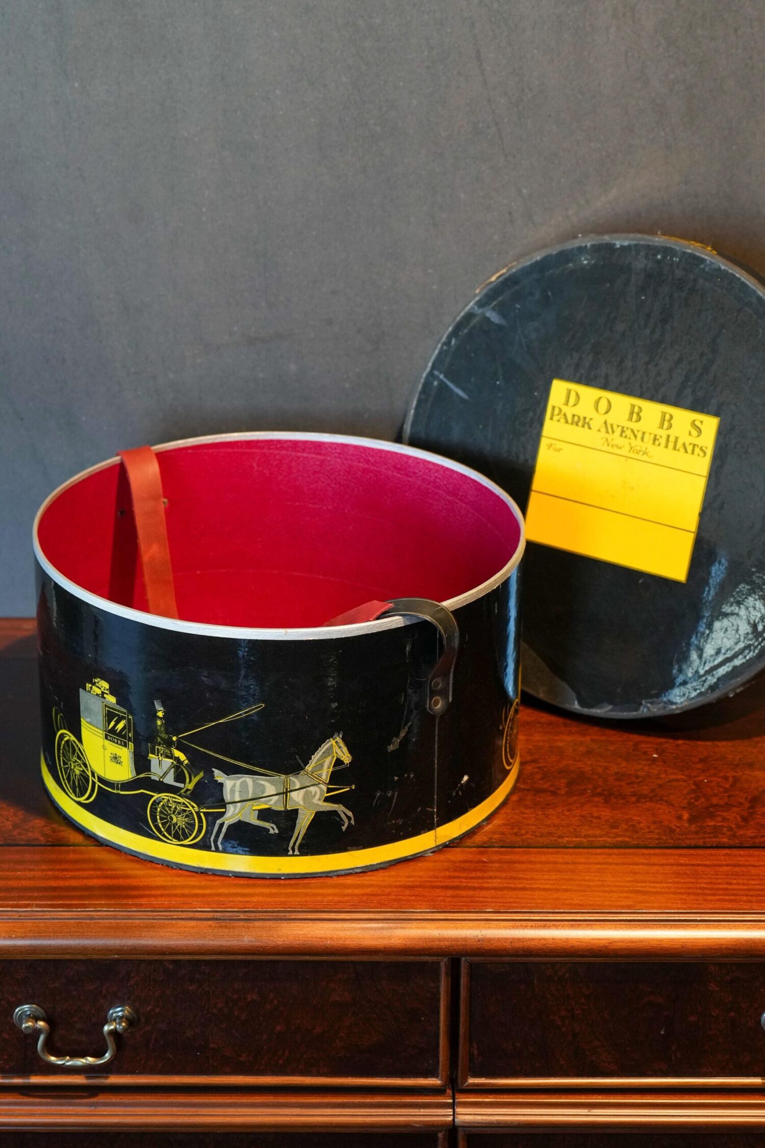 Dobbs Şapka Kutusu - Görsel 2