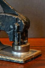 Antika Soğuk Damga Aleti - Görsel 2