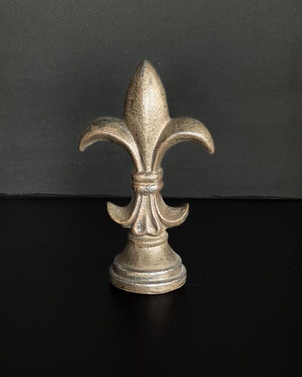 "Fleur de Lys" Figürü - Kod 3113