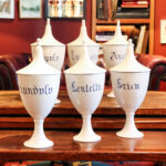 Vintage Porselen Eczane Kapları Seti