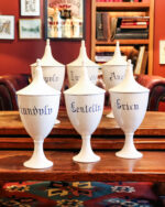 Vintage Porselen Eczane Kapları Seti