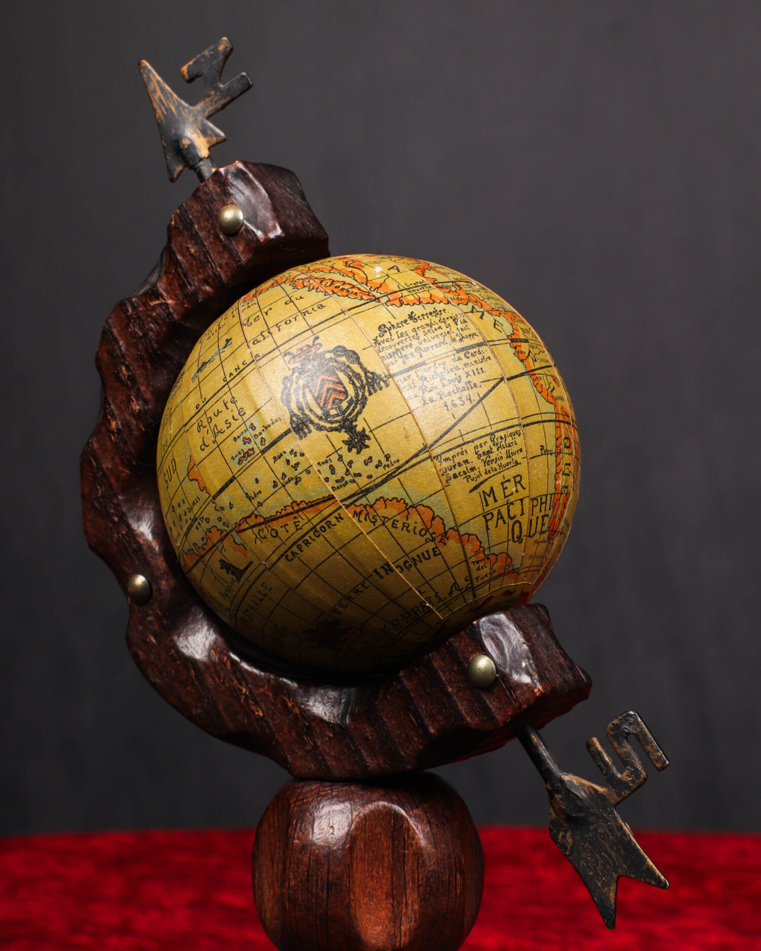 Ahşap Oyma Minik Dünya Heykeli - Görsel 2