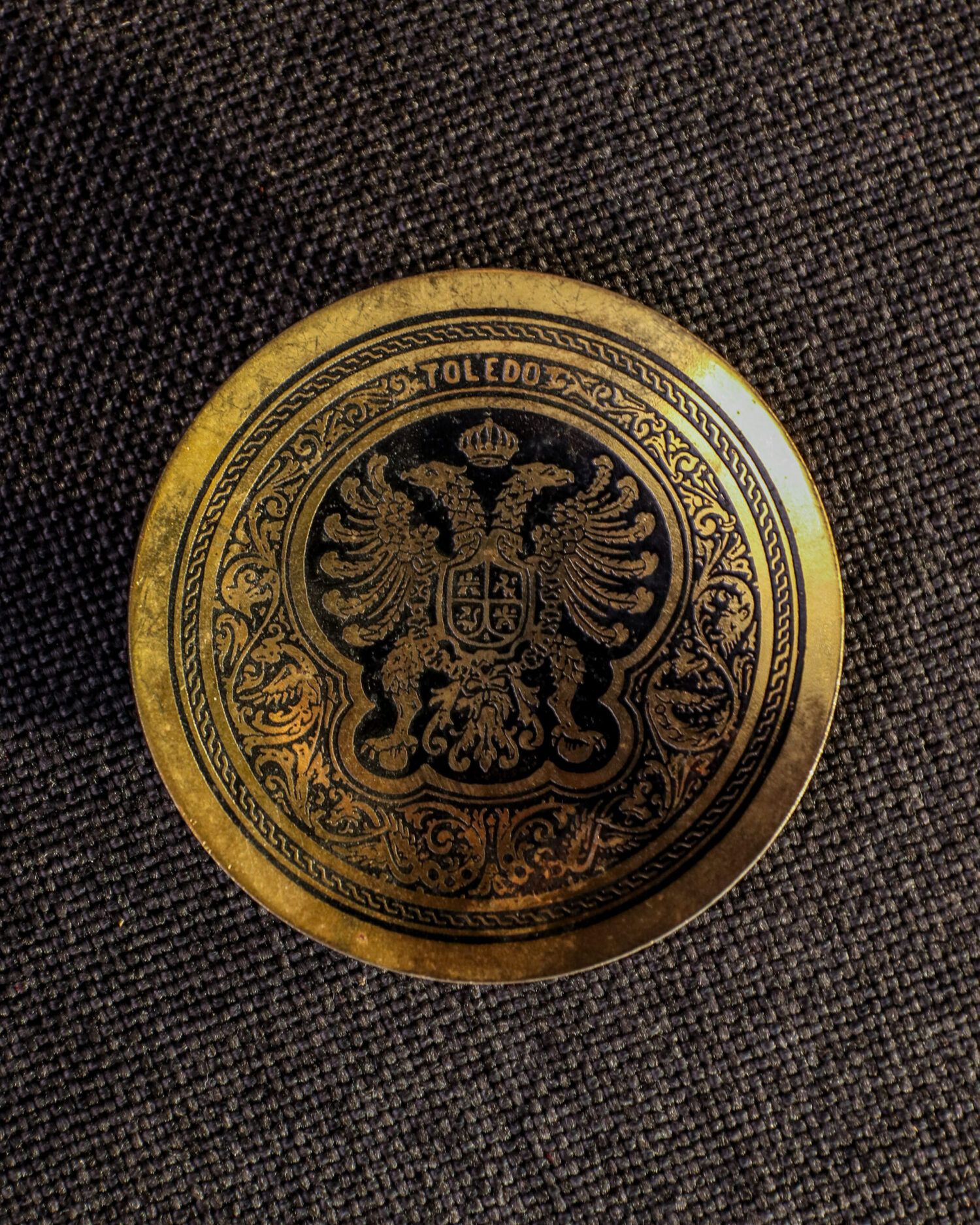 İspanyol Toledo Altın İşlemeli Tabaklar ve İki Vazo - Görsel 7