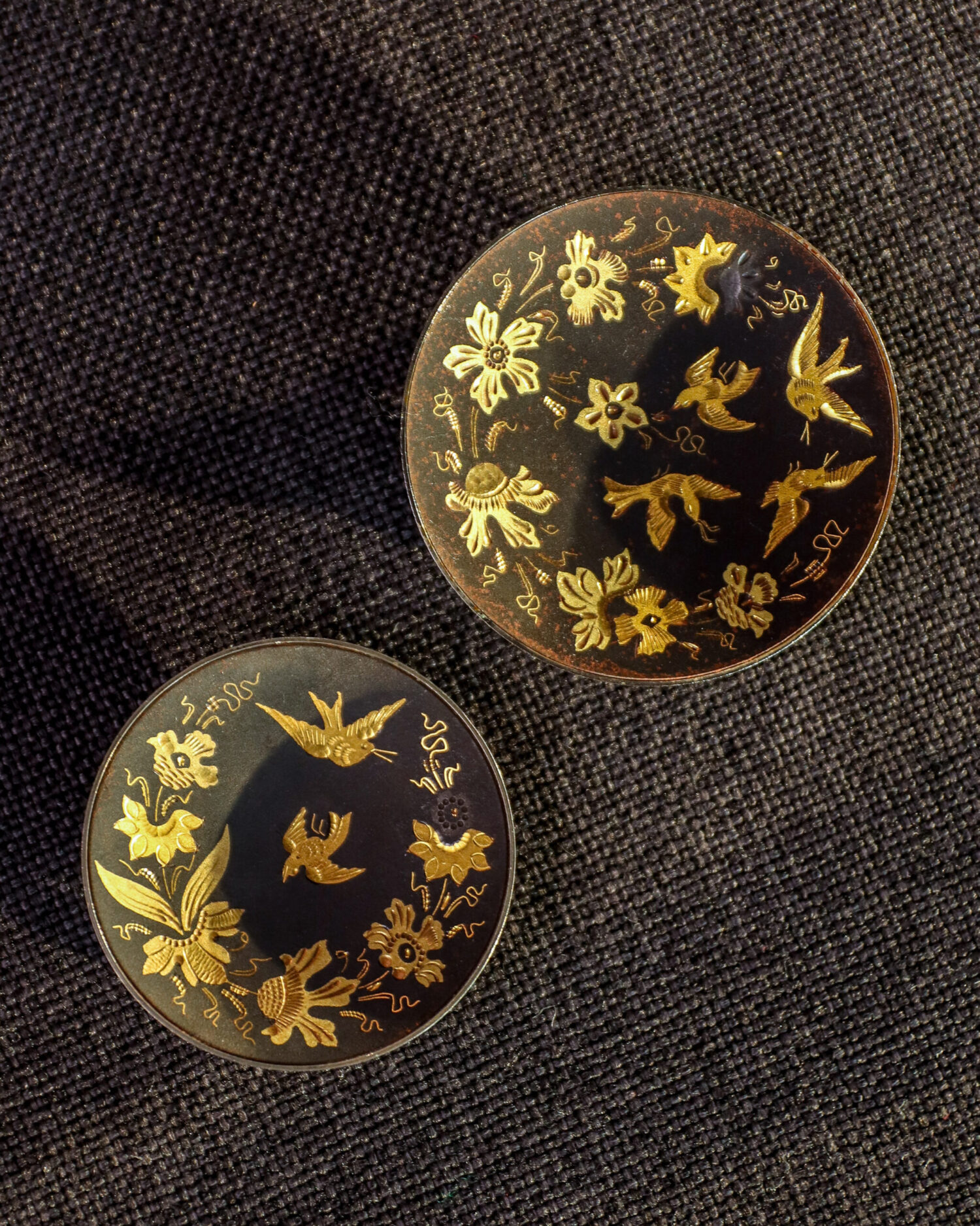 İspanyol Toledo Altın İşlemeli Tabaklar ve İki Vazo - Görsel 5