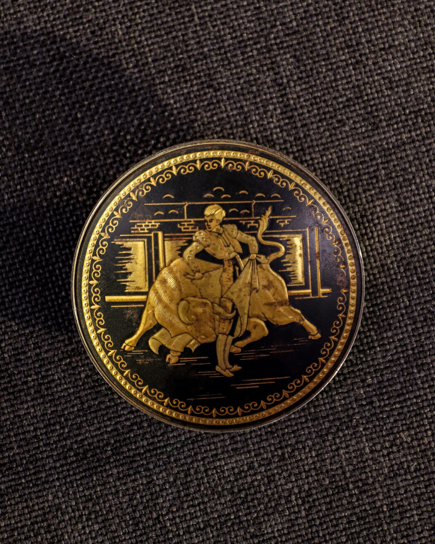 İspanyol Toledo Altın İşlemeli Tabaklar ve İki Vazo - Görsel 2