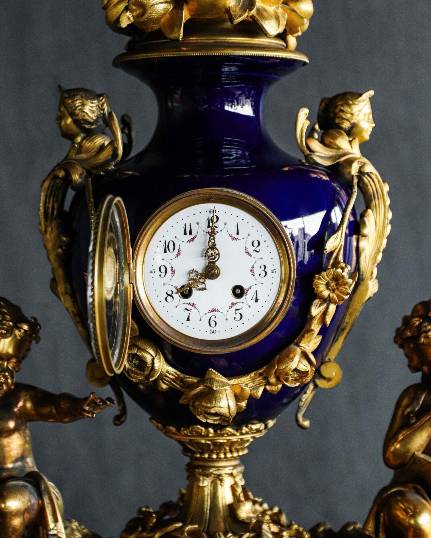 Porselen Saat ve Şamdan Takımı - Görsel 6