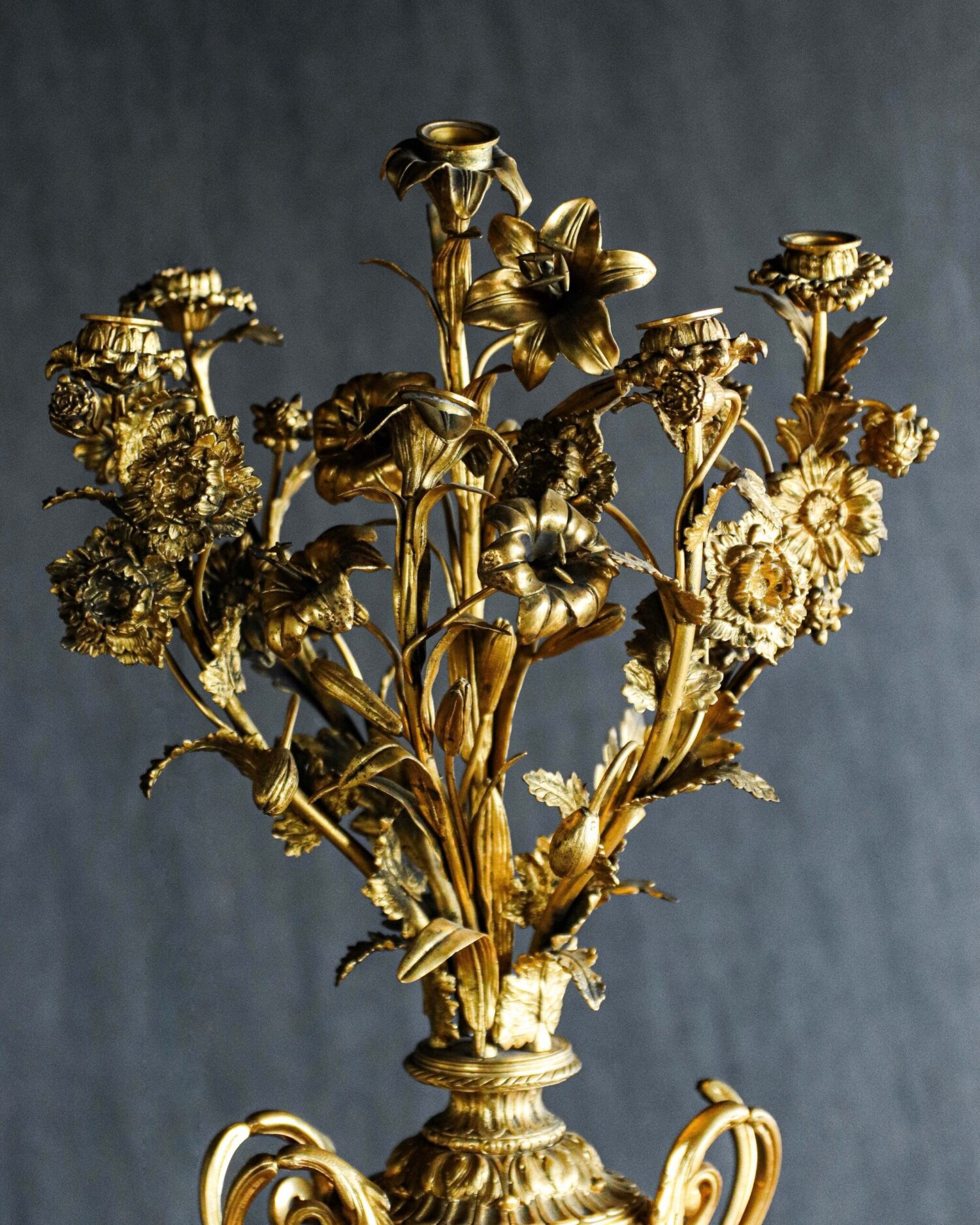 Porselen Saat ve Şamdan Takımı - Görsel 8