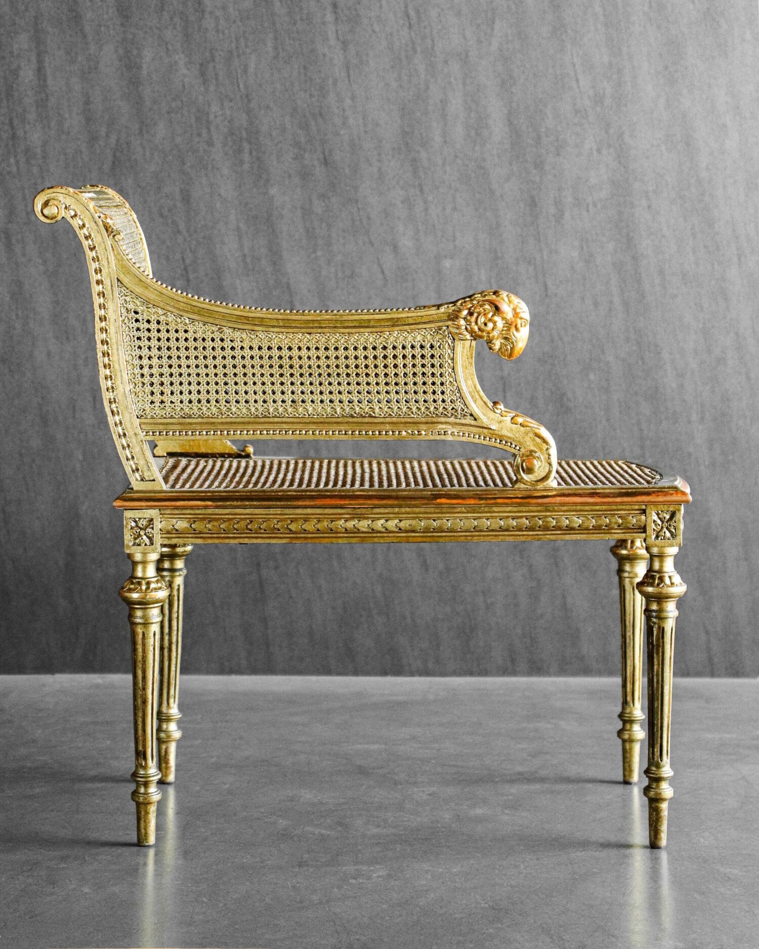 Altın Yaldızlı Banket - Görsel 2