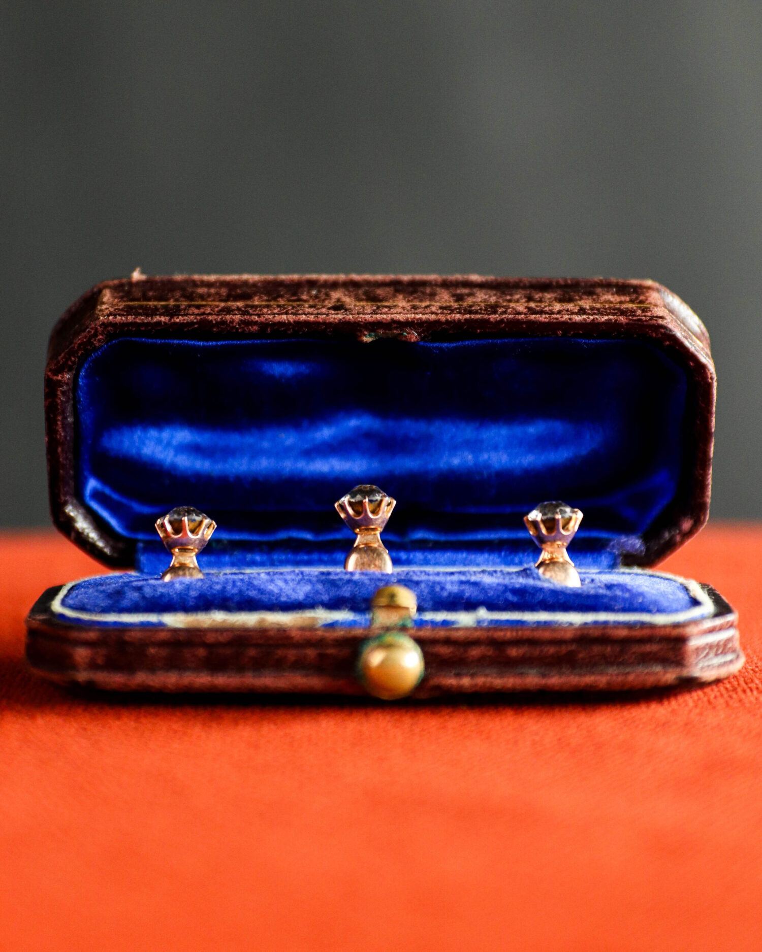 Orijinal Kutusunda Antika Yaka Düğmeleri - Görsel 1