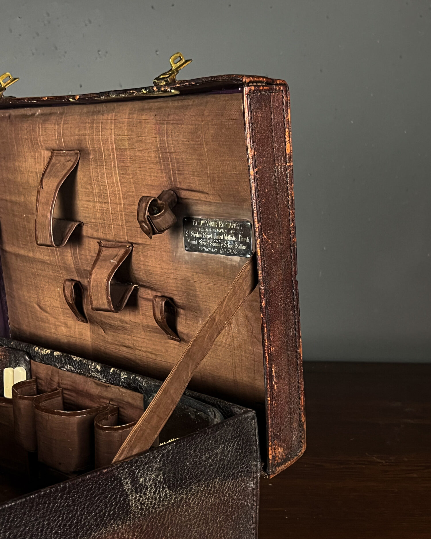 Vintage İngiliz Valiz - Görsel 2