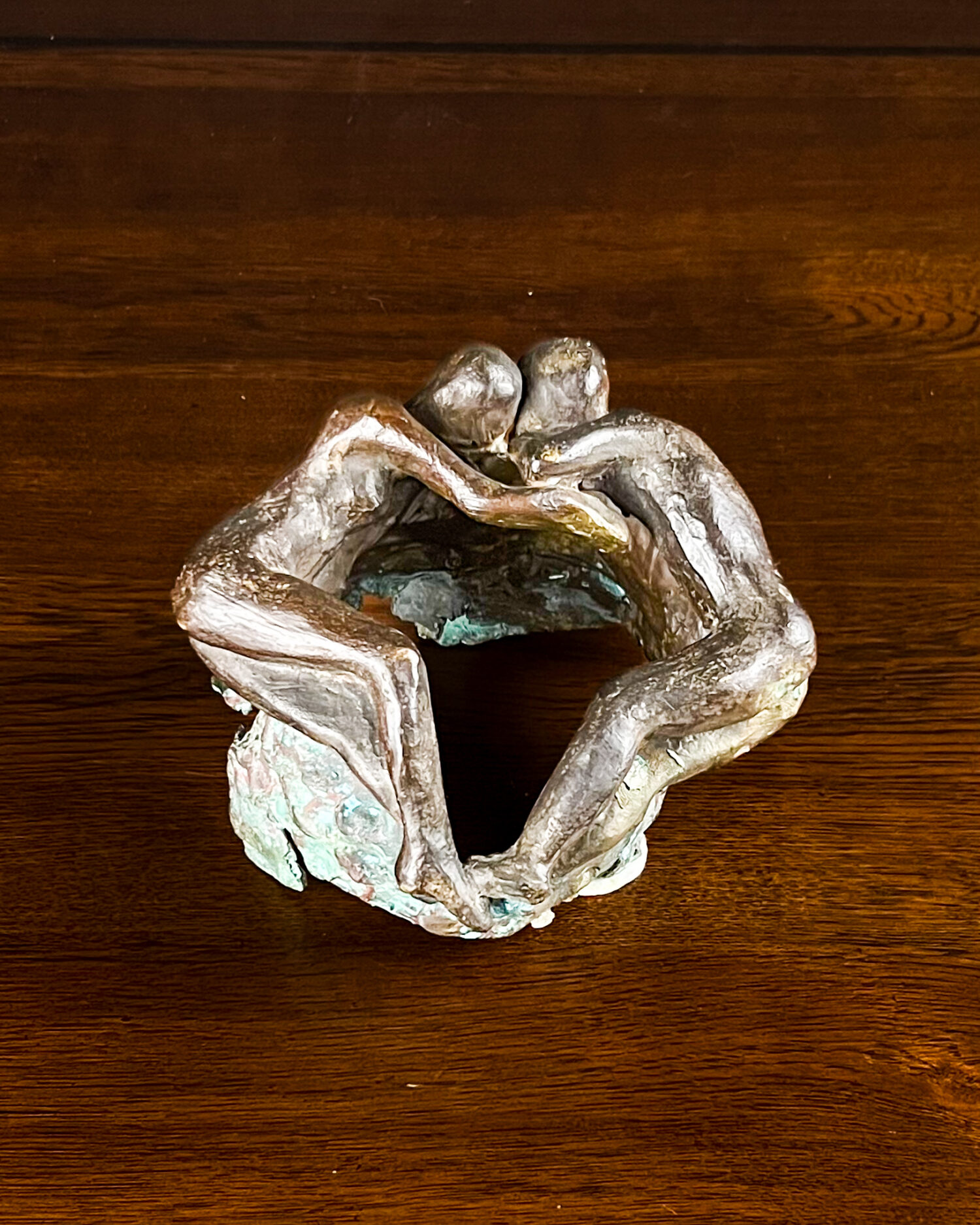 Sarılmış İnsanlar Bronz Heykel - Görsel 2