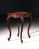 İpek İşlemeli Teşhir Masası - Görsel 3