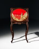 İpek İşlemeli Teşhir Masası