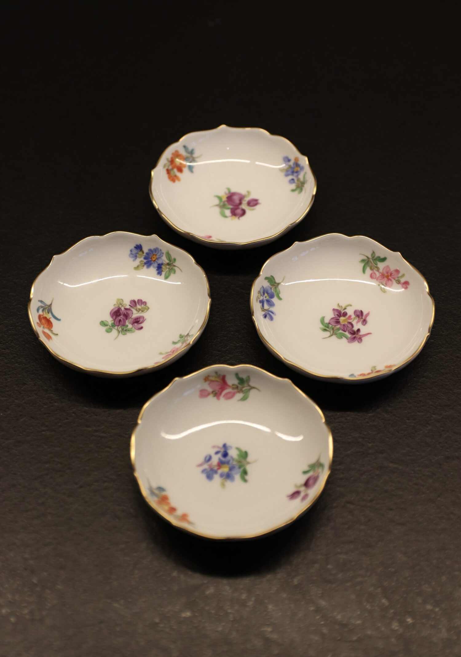 Meissen Porselen Tabaklar & Şekerlik - Görsel 1