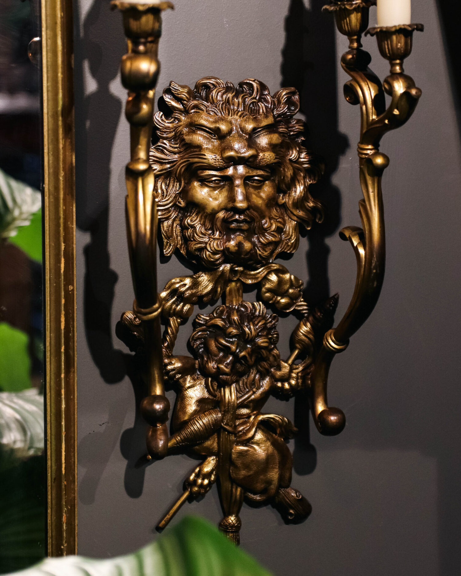 Aslan Figürlü Pirinç Şamdan - Tek - Görsel 2