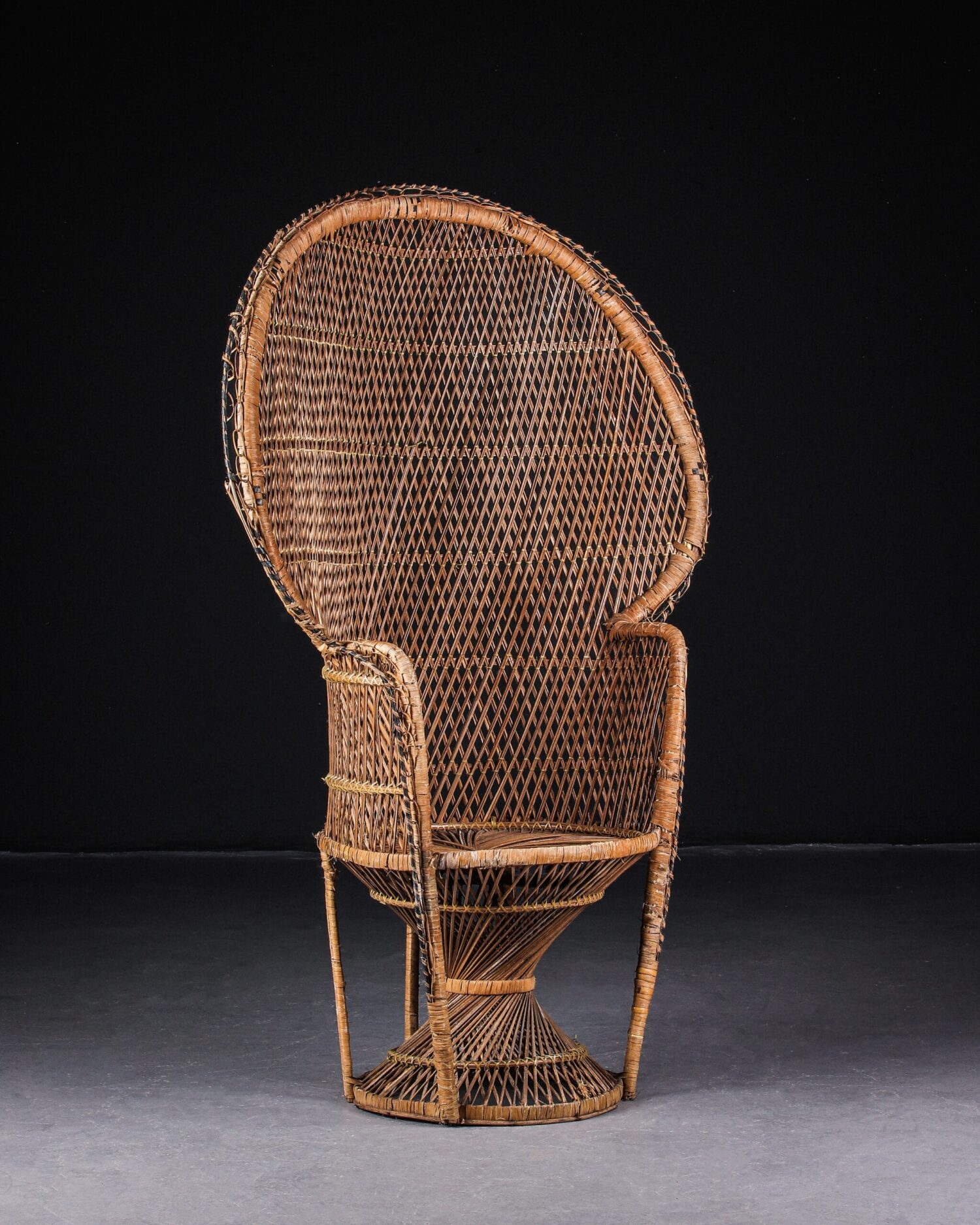Peacock Chair - Görsel 3