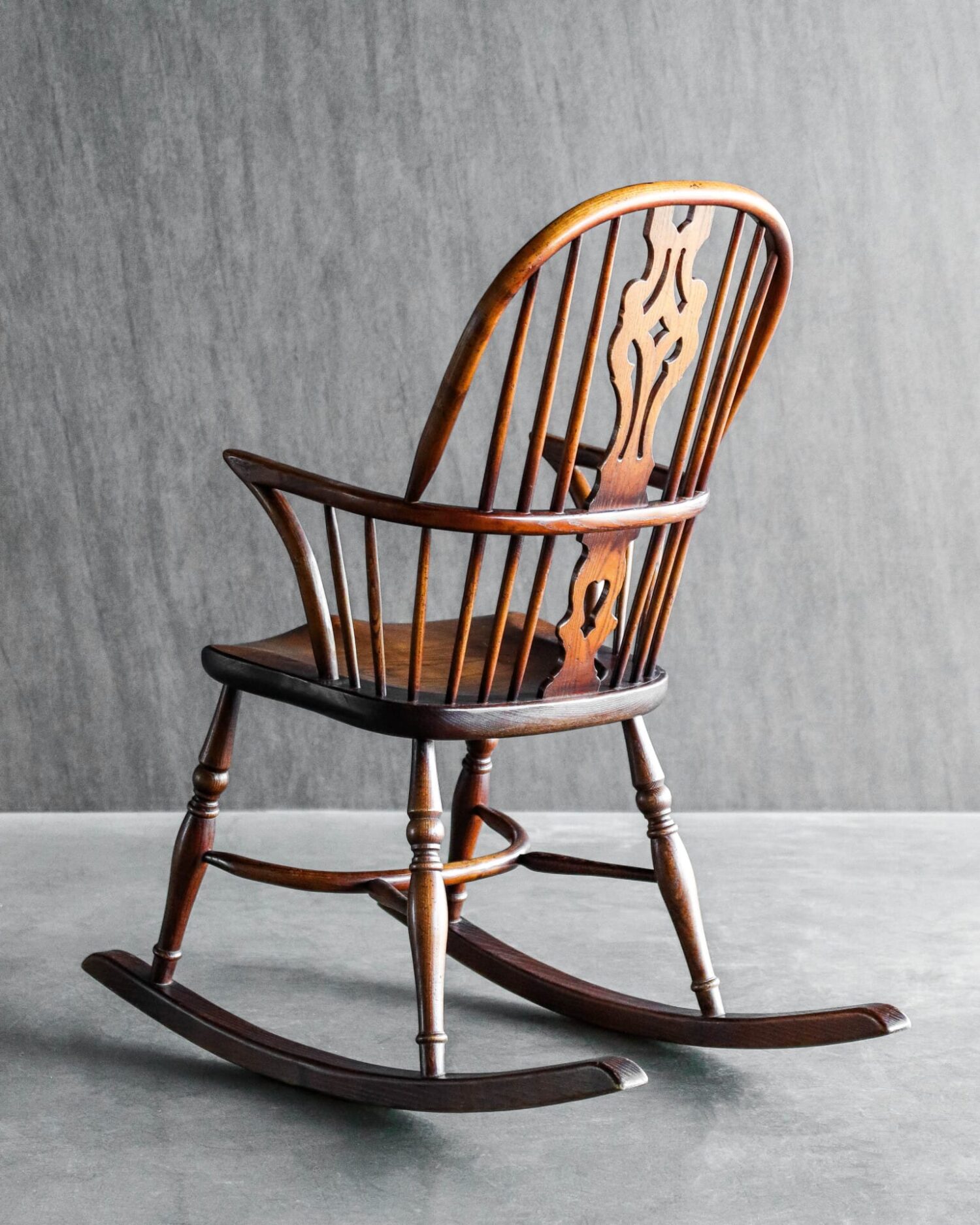 Windsor Sallanan Sandalye - Görsel 3