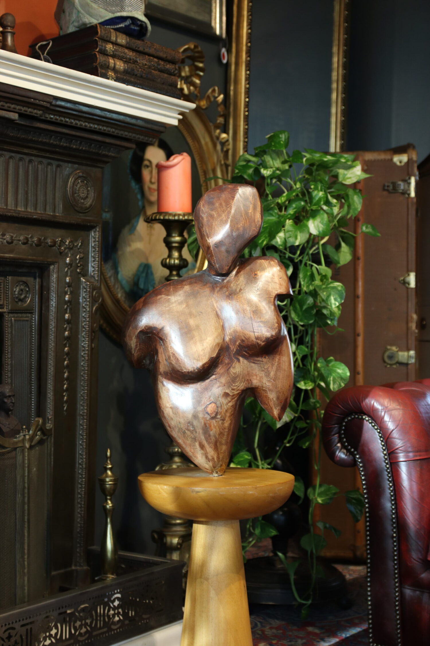 Kaideli Ahşap Kadın Heykeli - Görsel 4