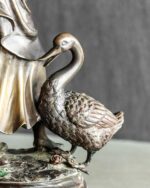 Bronz Çiftçi Kız Heykeli - Görsel 2