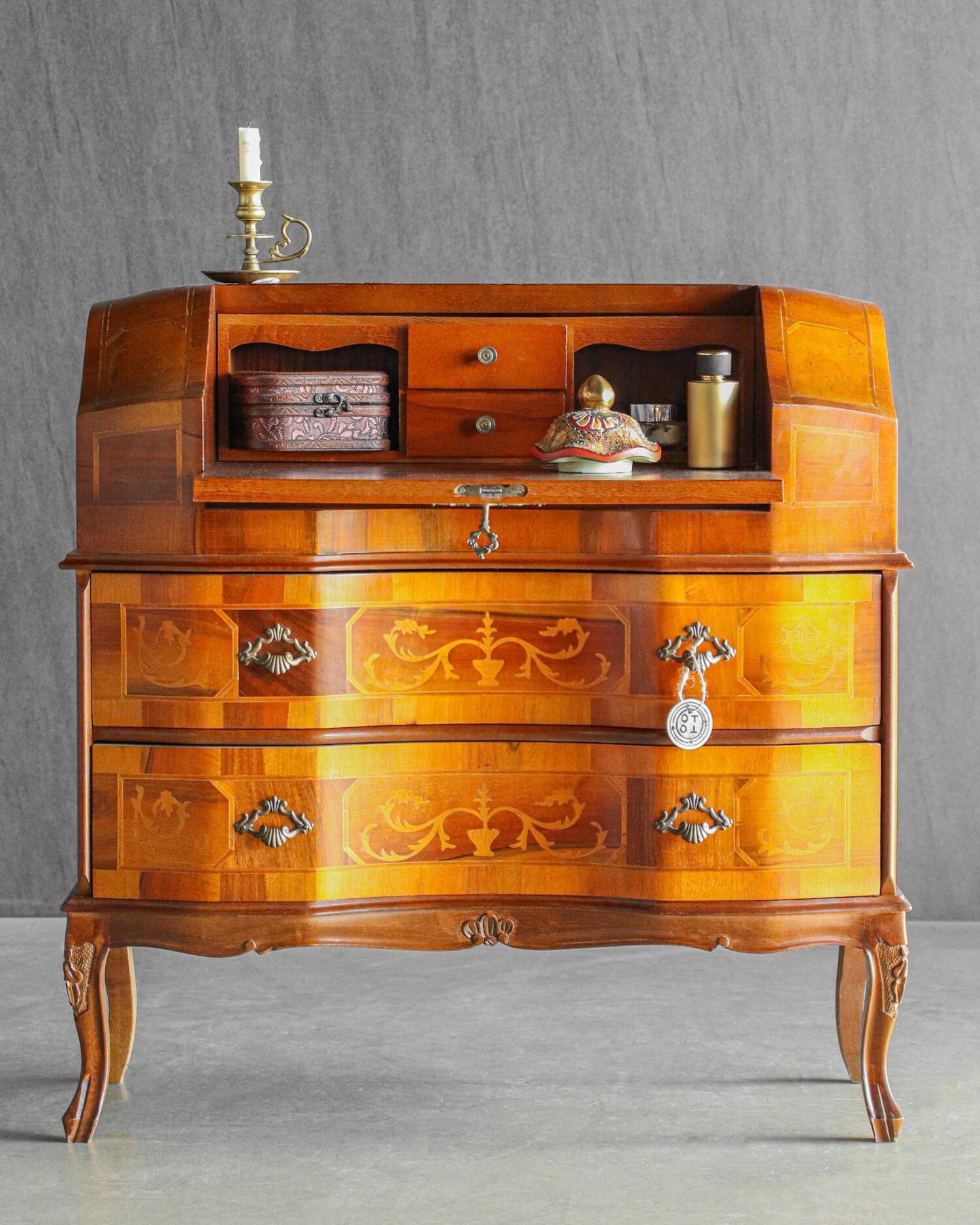 Marküterili Sekreter - Görsel 2