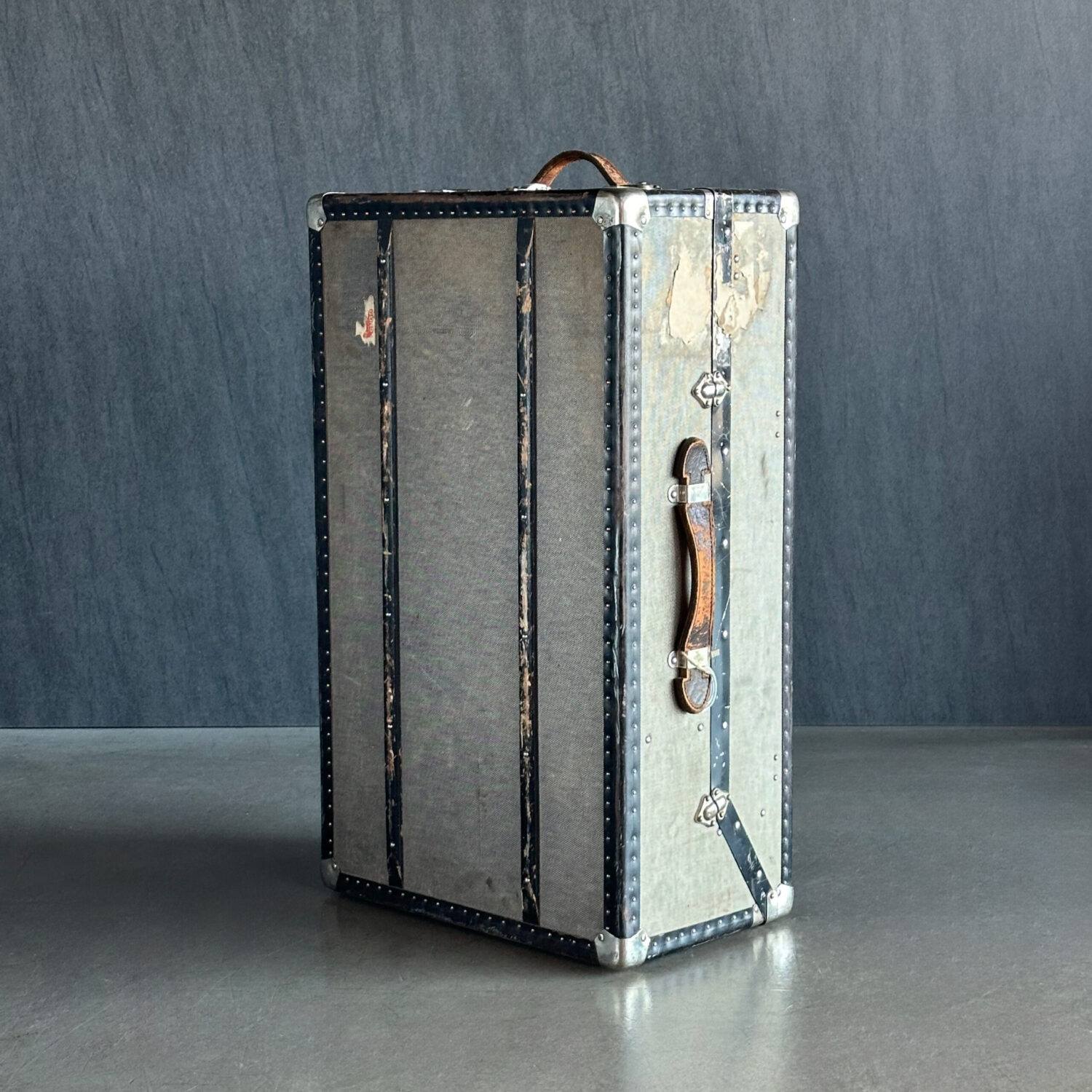 Deri Perçinli Valiz - Küçük - Görsel 1