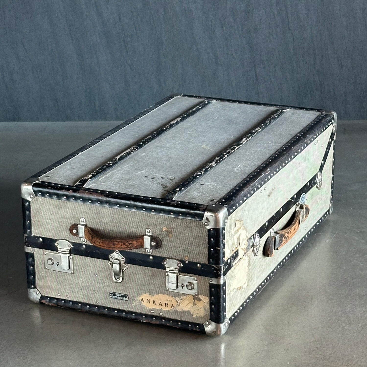 Deri Perçinli Valiz - Küçük - Görsel 2