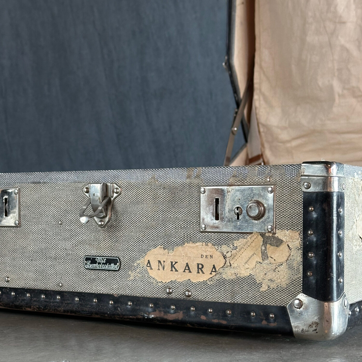 Deri Perçinli Valiz - Küçük - Görsel 4