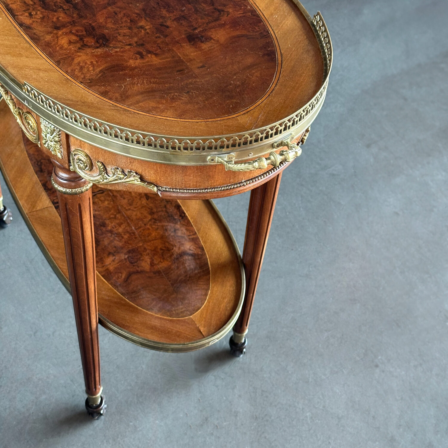 Pirinç Kakmalı Kök Ceviz Servis Arabası - Görsel 3