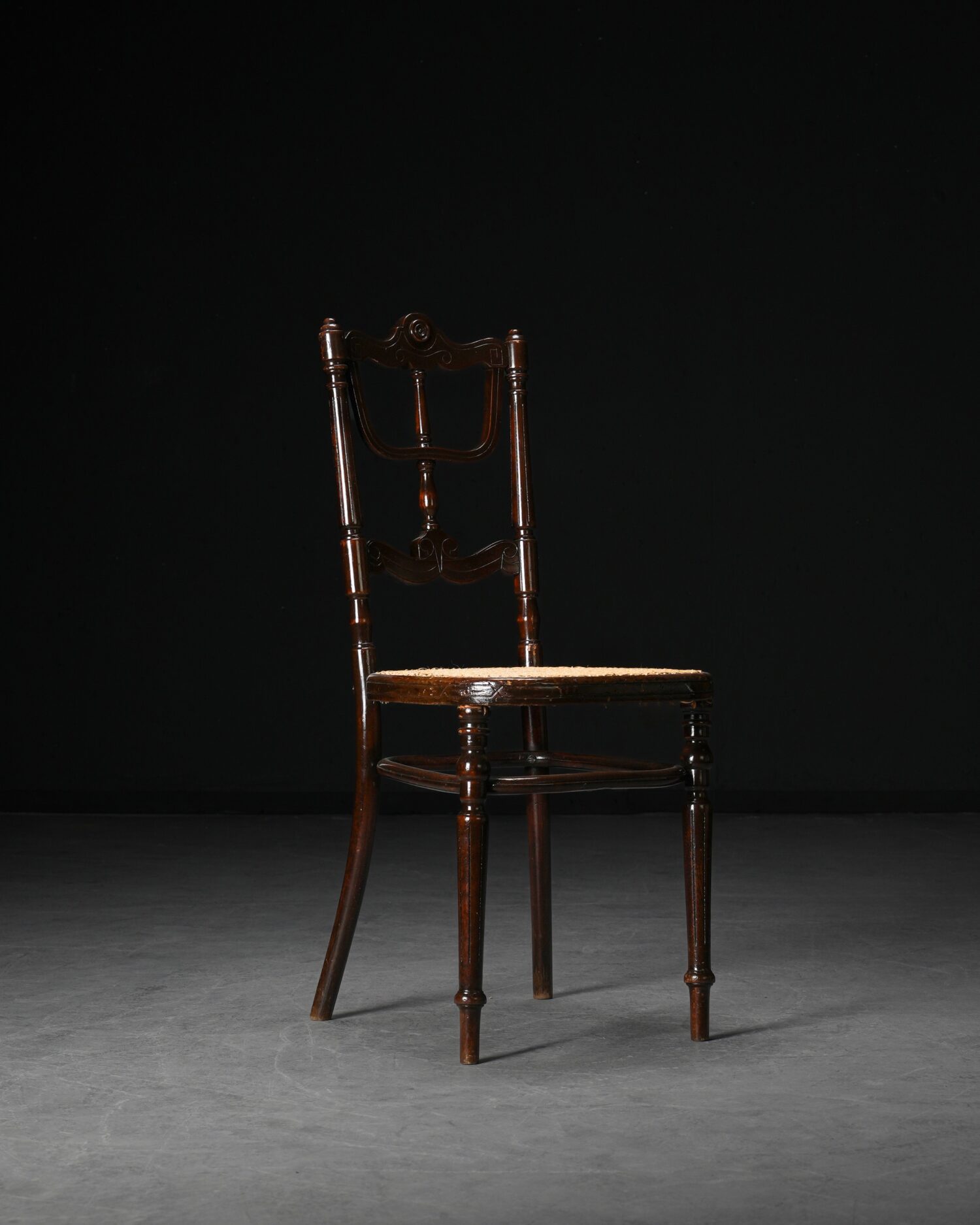 Hazeranlı Sandalyeler - 3 Adet - Görsel 3