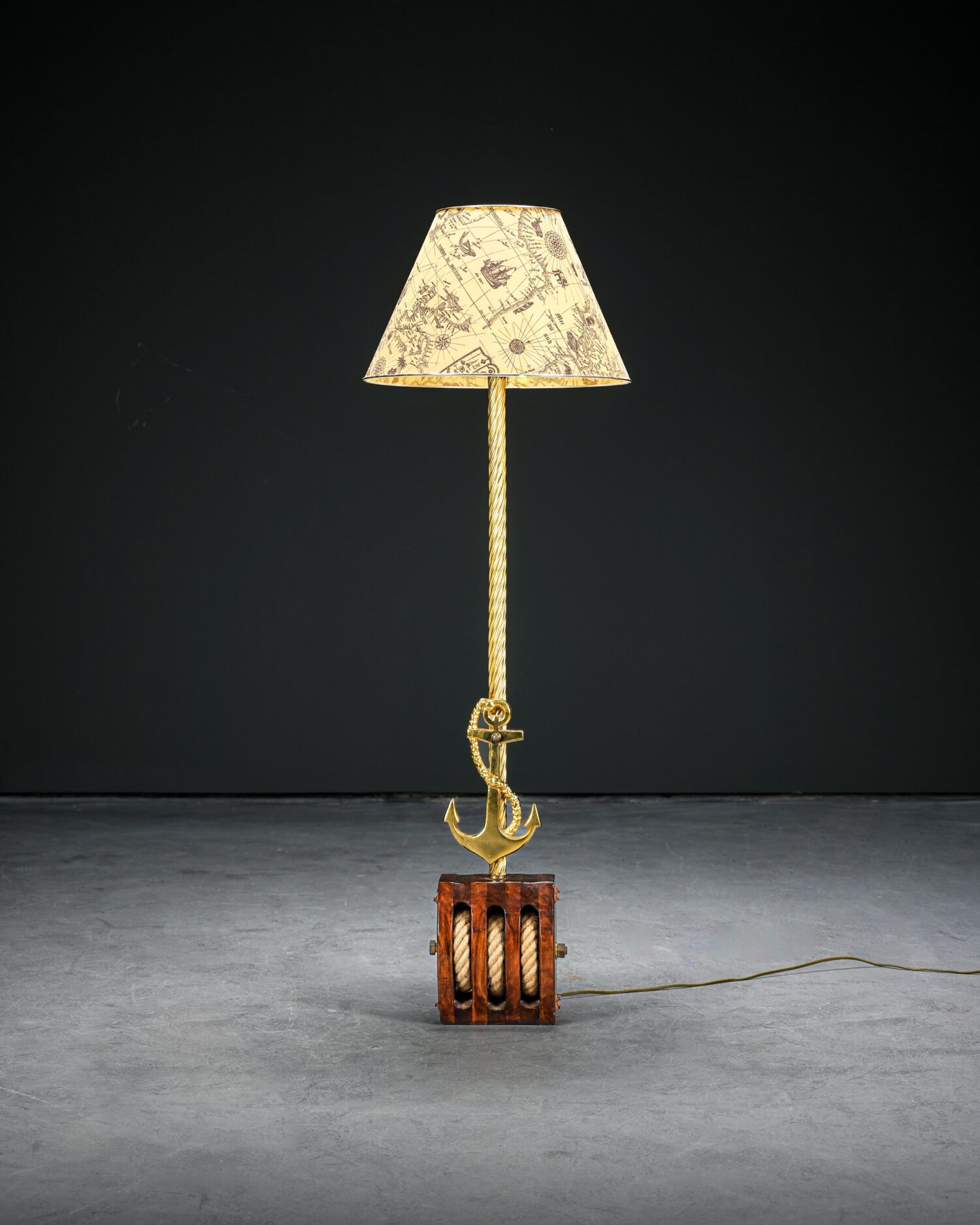 Palanga Ayaklı Marin Lambader - Görsel 1