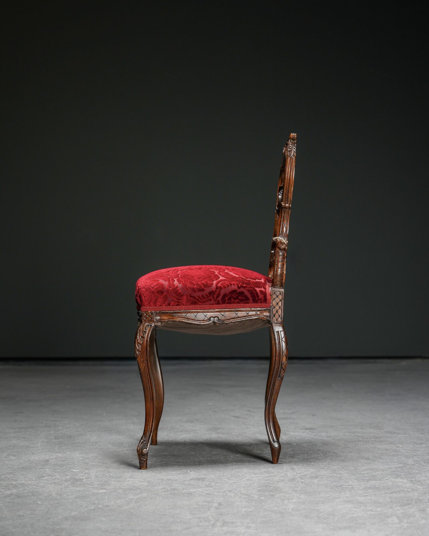 Oyma Sırtlı Rocaille Sandalye - Çift - Görsel 3