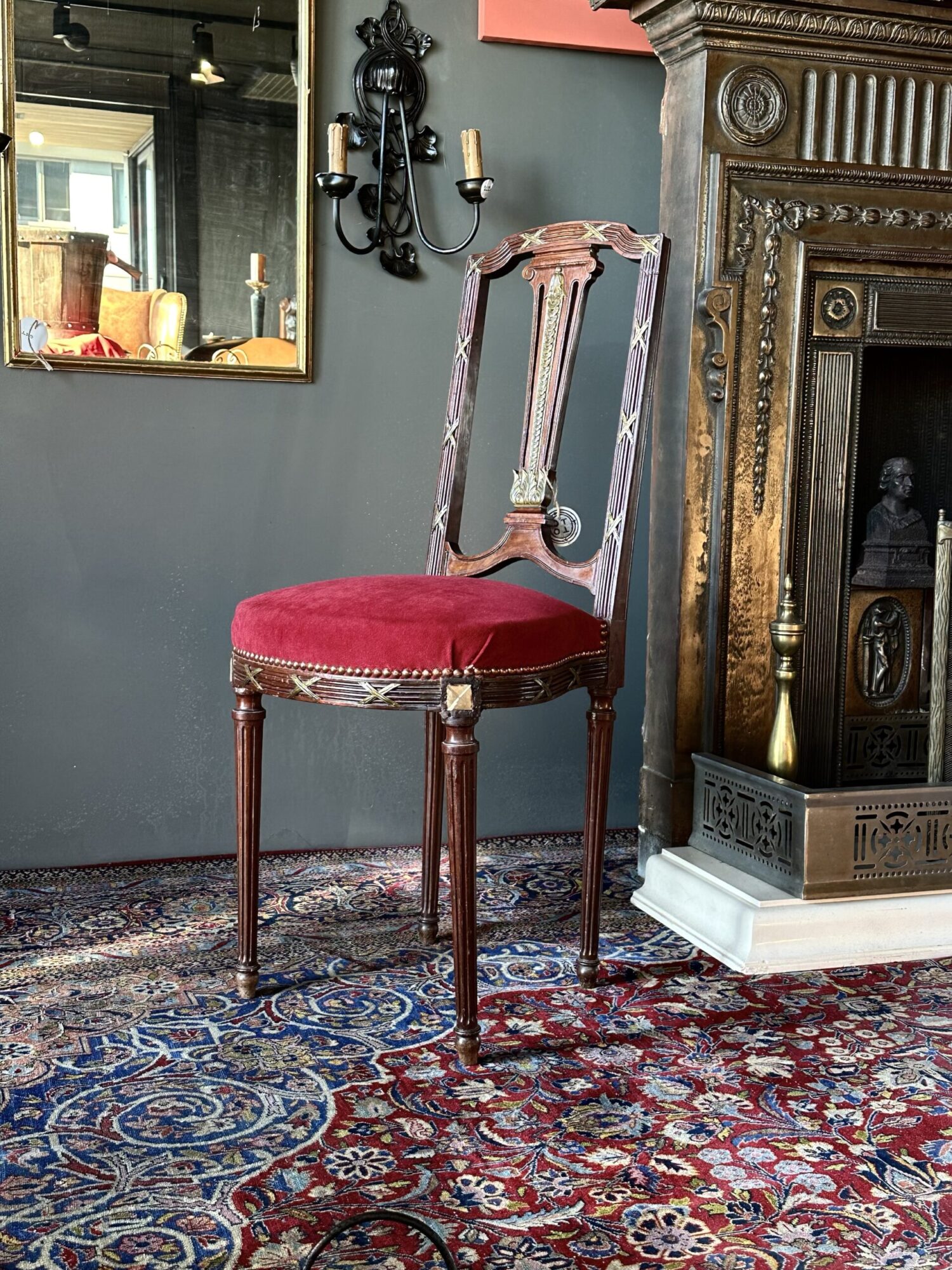 Bronz Kakmalı Ahşap Sandalye - Görsel 1