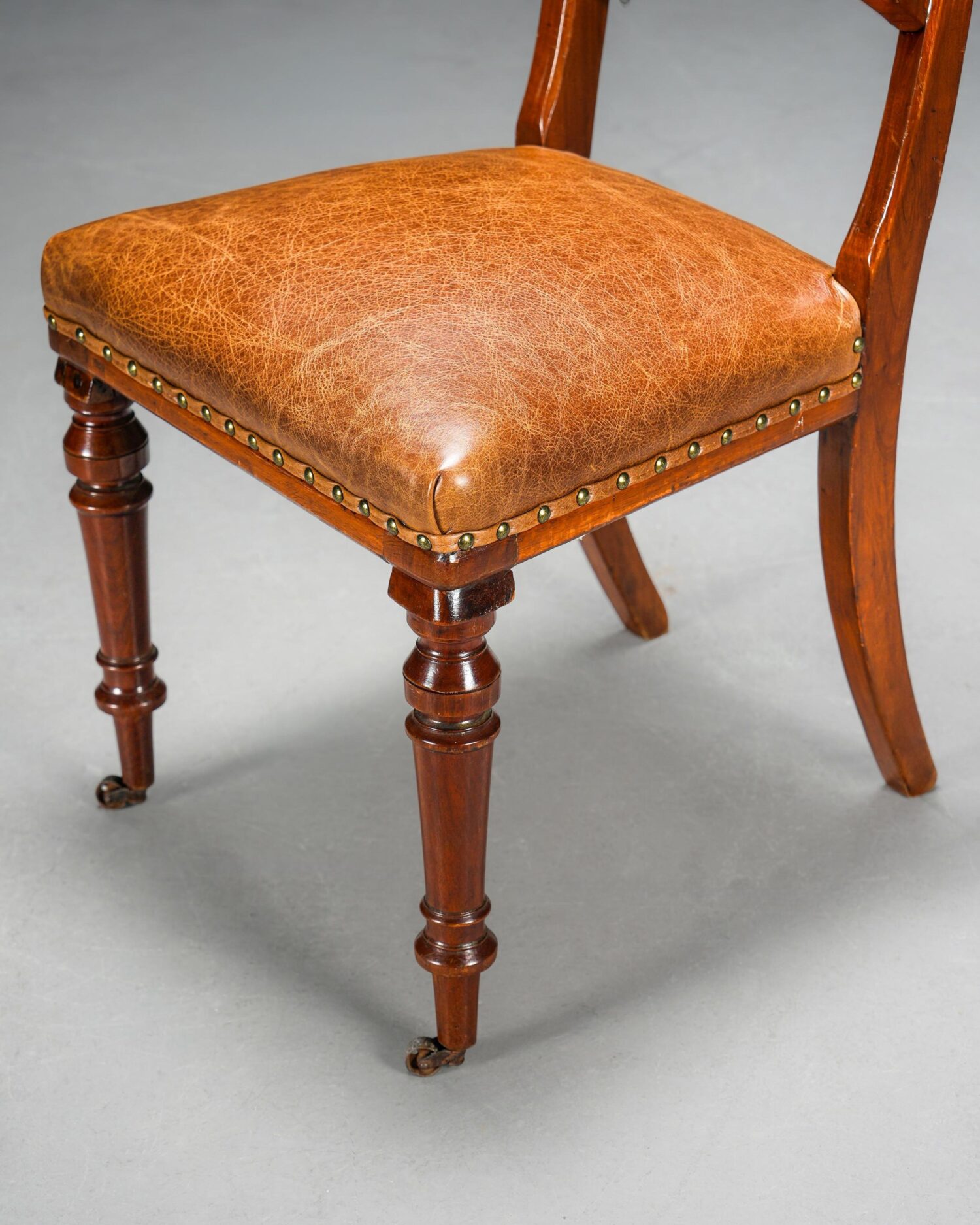 Tekerlekli Deri Sandalye - Görsel 2