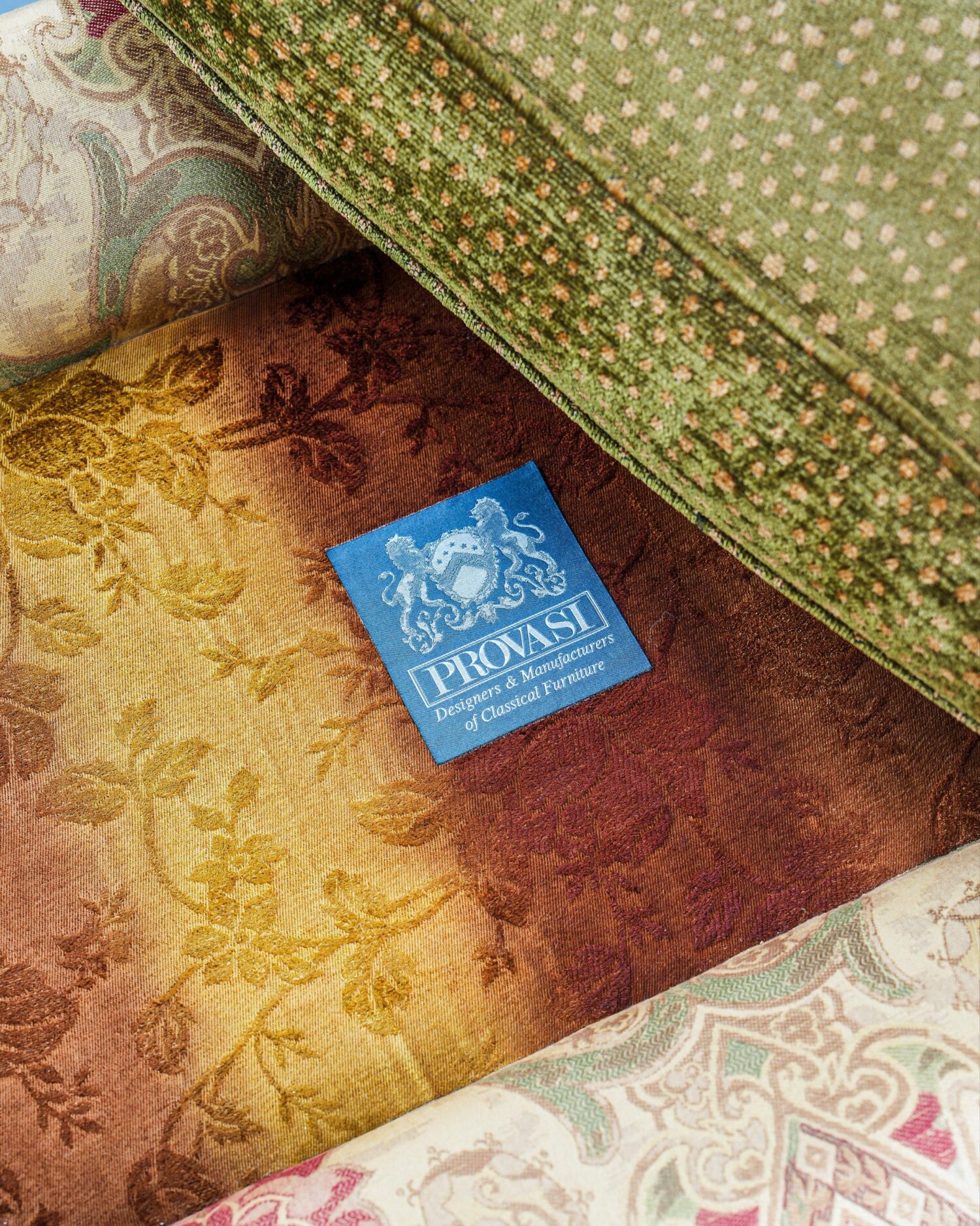 İstiridye Sırtlı Büyük Koltuk & Puf - Provasi, Italy - Görsel 9