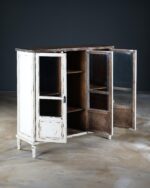 Beyaz Patineli Küçük Dolap - Görsel 3