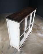 Beyaz Patineli Küçük Dolap - Görsel 4