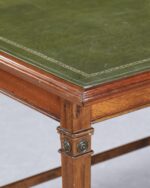 Yeşil Derili Ahşap Masa - Görsel 2