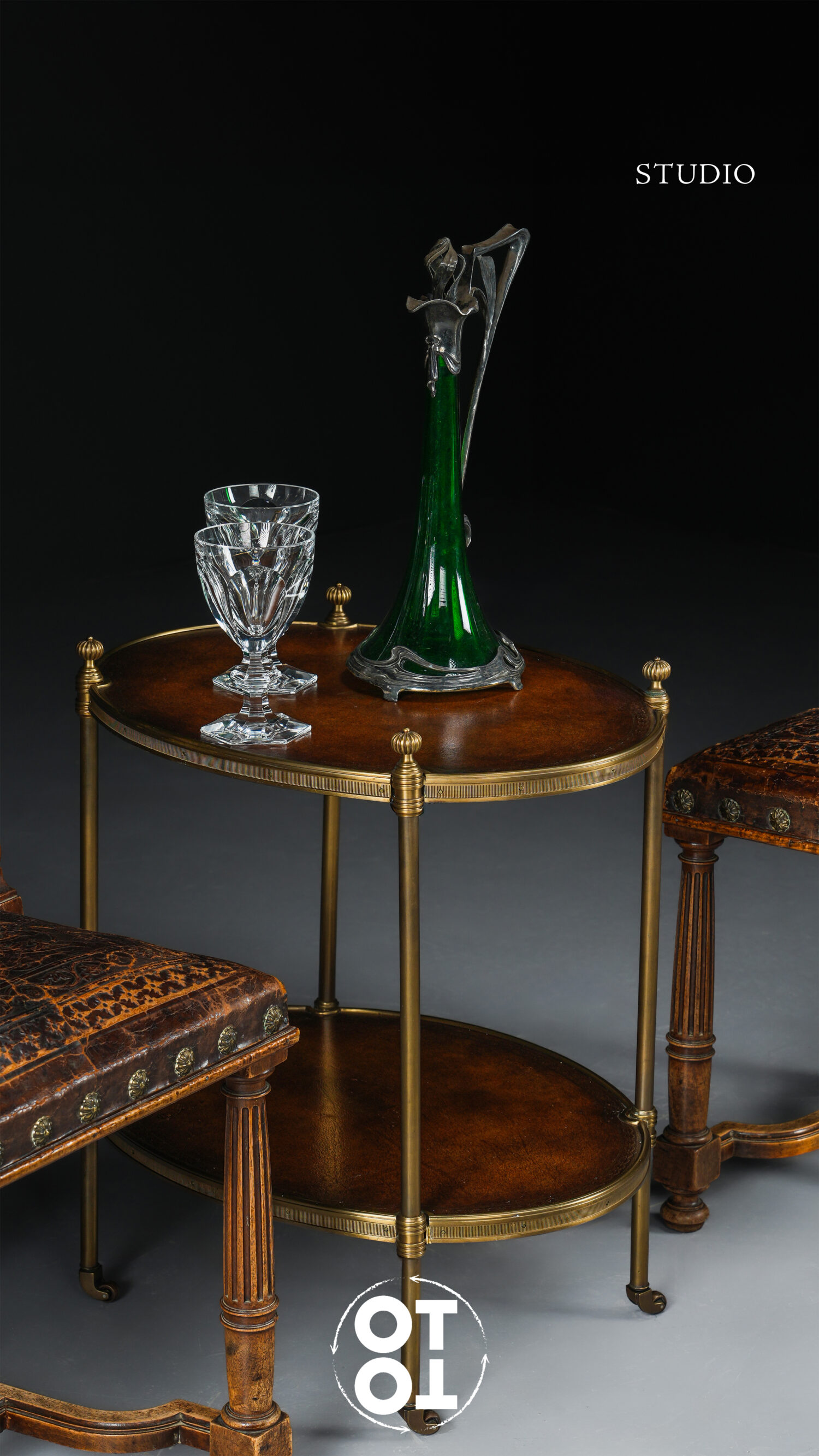 Theodore Alexander Althorp İki Katlı Sehpa - Görsel 3