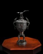 Büyük Bronz Japon Vazo