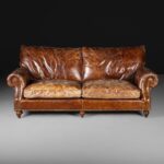 Balmoral Büyük Deri Kanepe