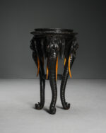 Fil Motifli Anglo-Indian Siyah Lake Sehpa