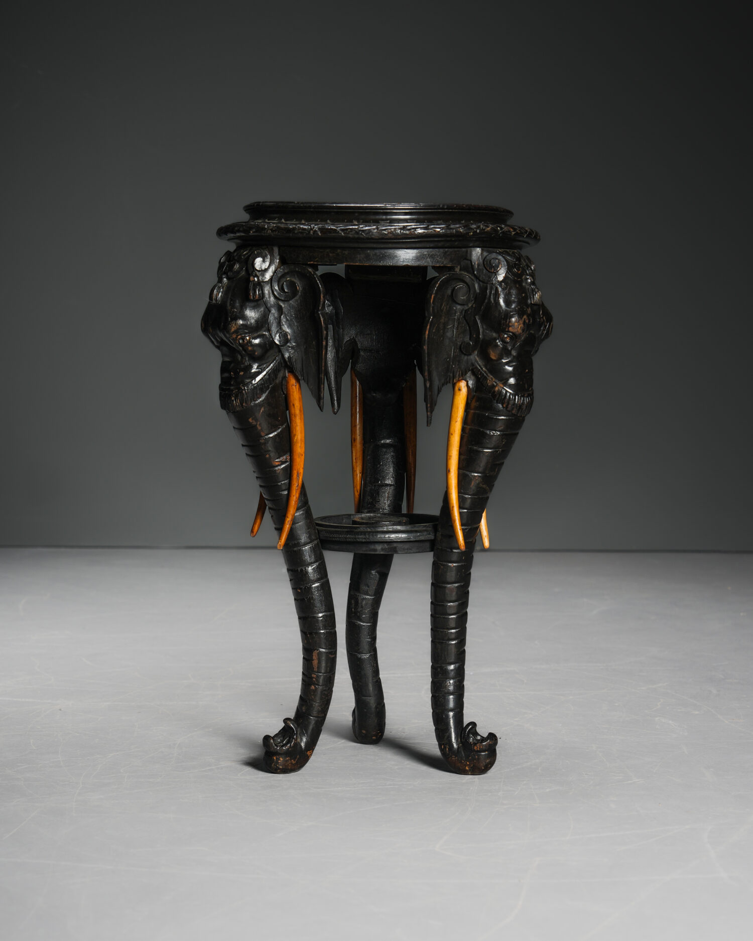 Fil Motifli Anglo-Indian Siyah Lake Sehpa - Görsel 2