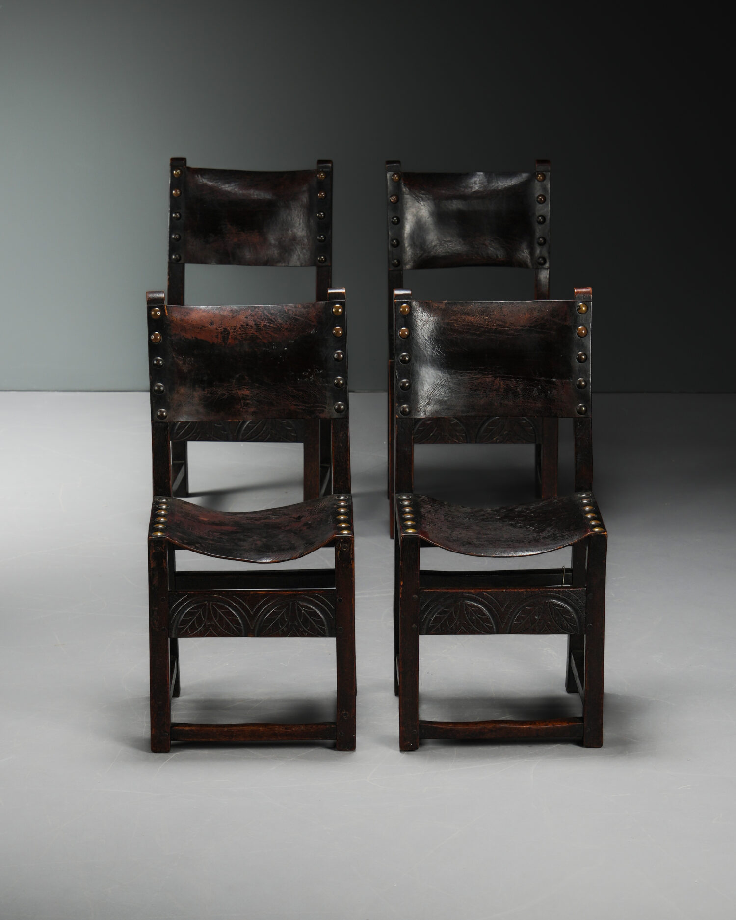 Perçinli Deri Sandalyeler - Dört Adet - Görsel 2