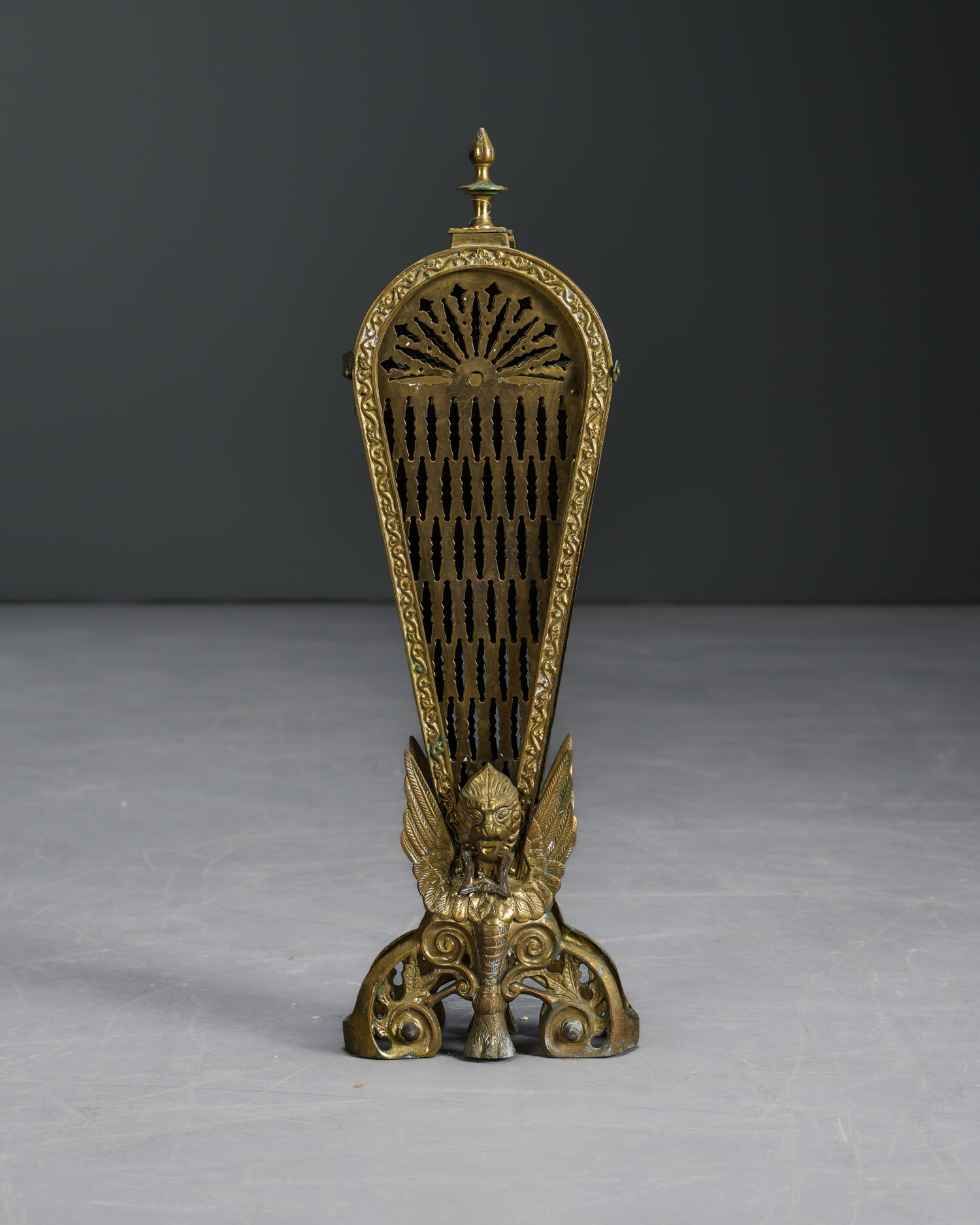 Pirinç Şömine Perdesi - Görsel 4