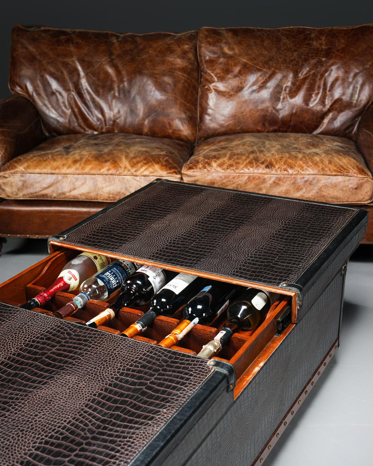 Globetrotter Sehpa-bar, Kare Design, Almanya. - Görsel 7