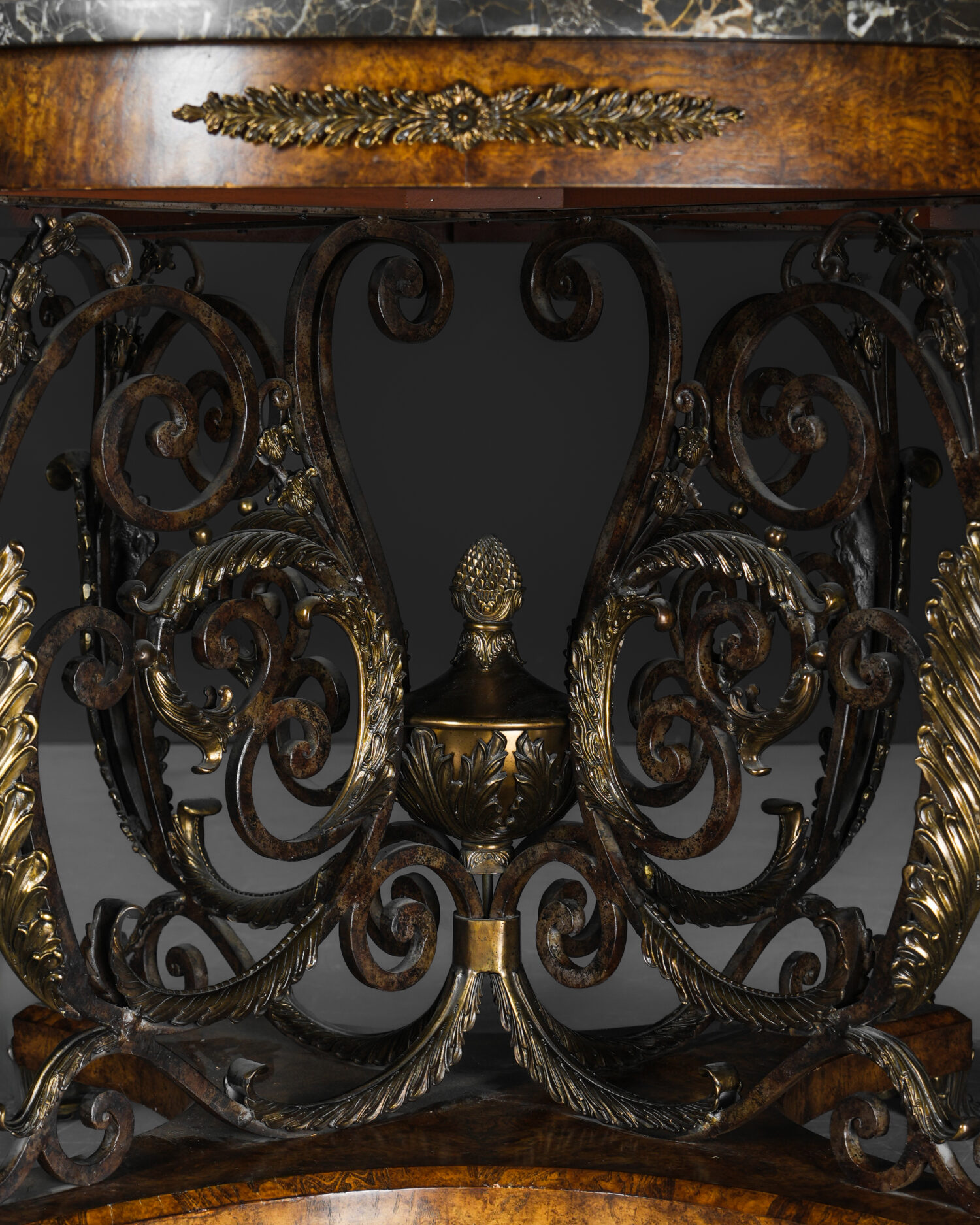 Maitland-Smith Center Table - Görsel 4