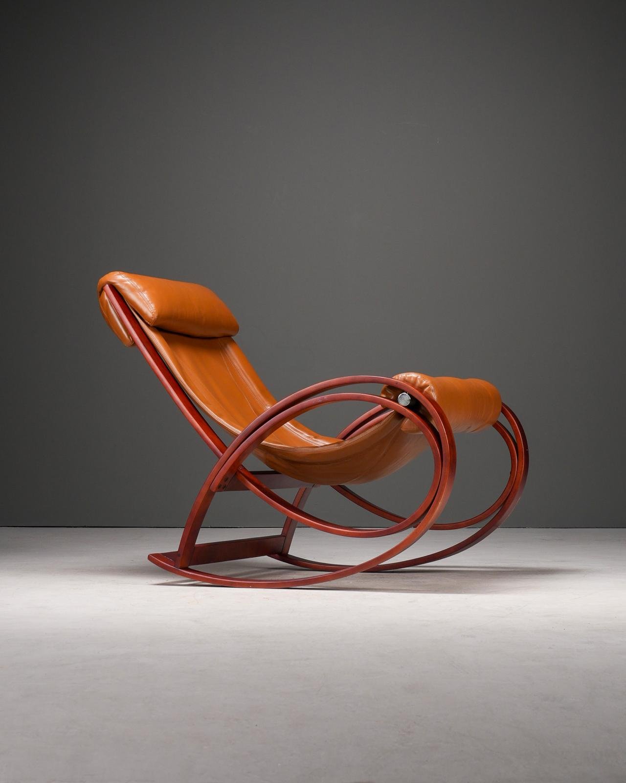 Sgarsul Rocking Chair | Gae Aulenti Poltronova