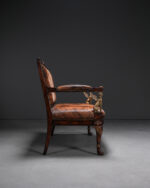 Theodore Alexander Cowhide Sofa - Görsel 4